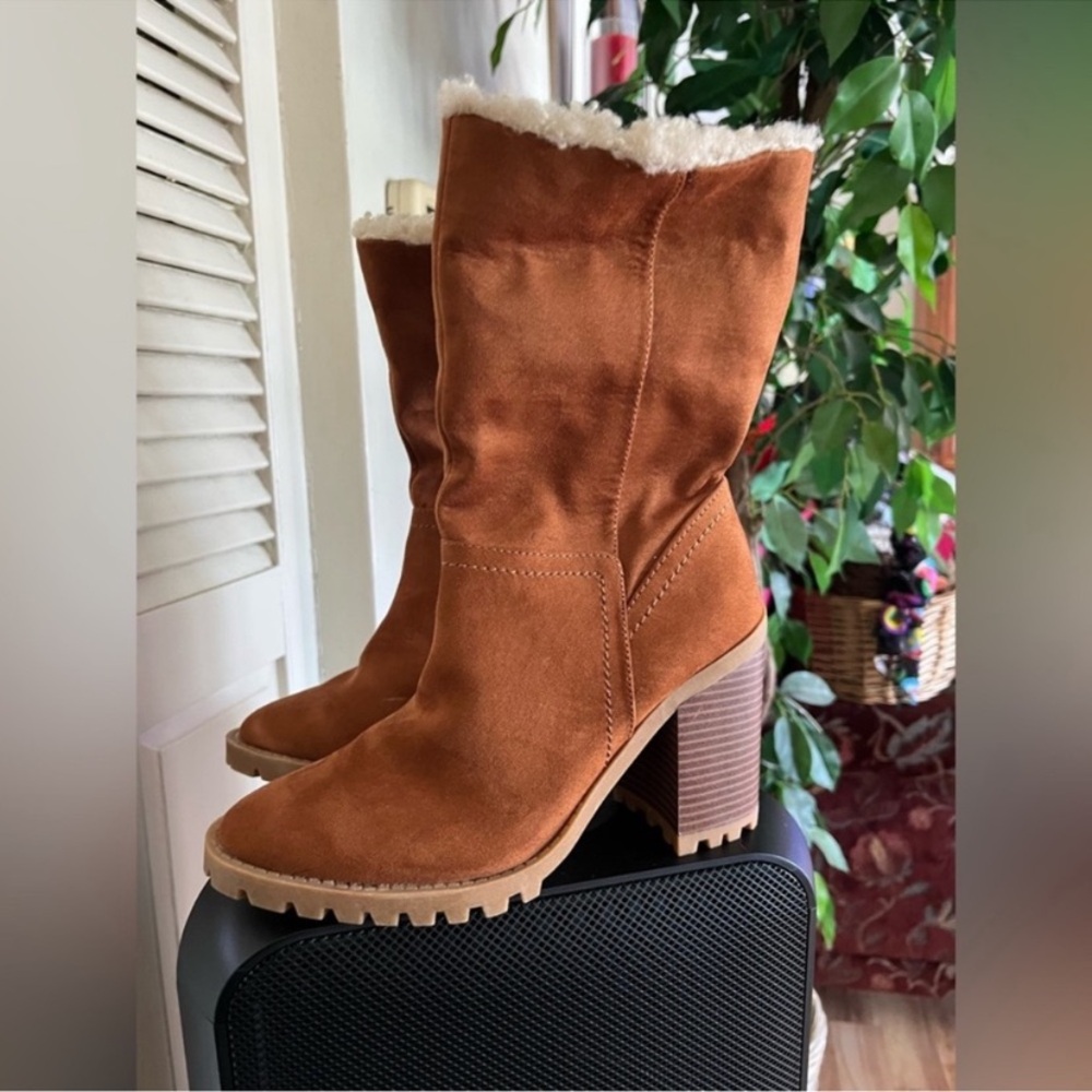 Scoop NYC Tan Heeled Boots with Cozy Lining